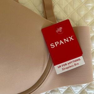 NWT never worn Spanx nude bra smooth back